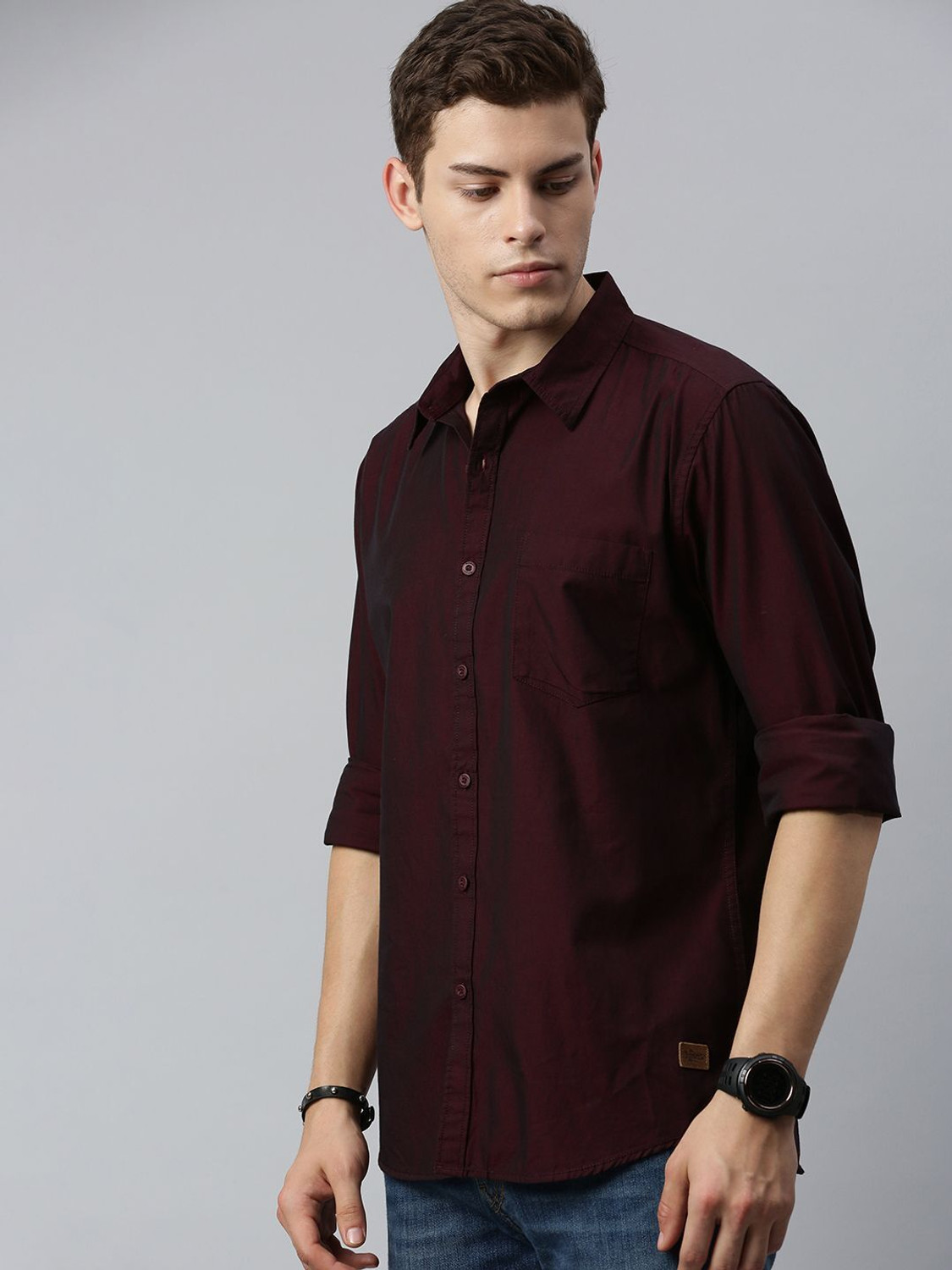 Image of Roadster Men Solid Casual Maroon Shirt