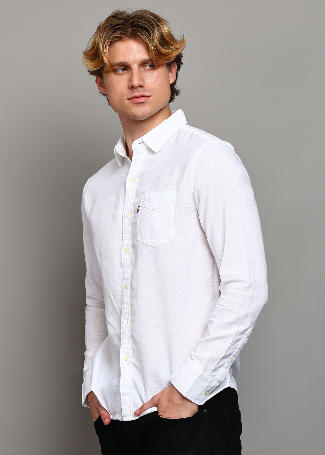 Image of LEVI'S Men Solid Casual White Shirt