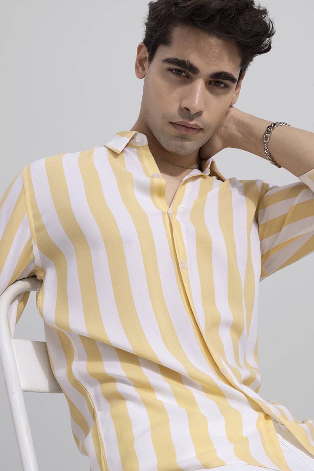Snitch Men Slim Fit Striped Spread Collar Casual Shirt