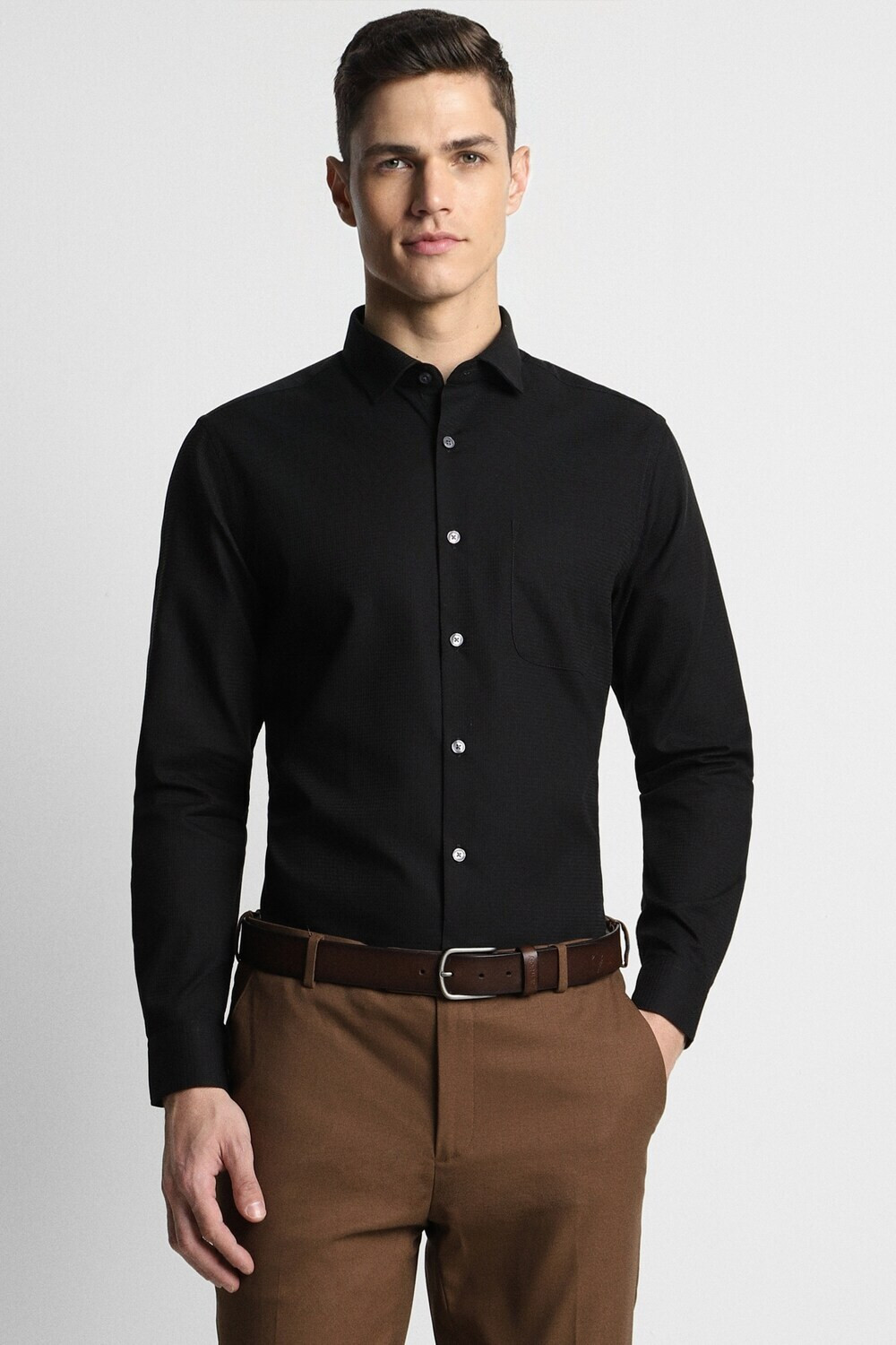 Image of PETER ENGLAND Men Solid Formal Black Shirt