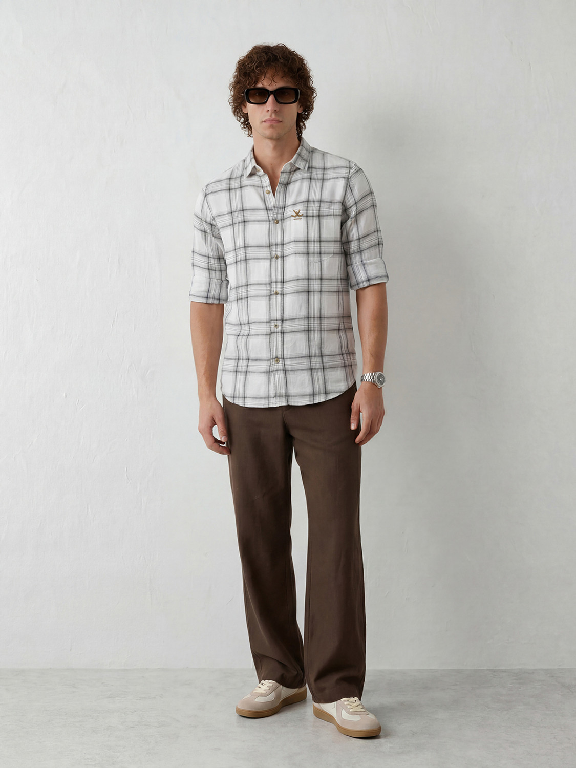 Image of WROGN Men Regular Fit Checkered Slim Collar Casual Shirt