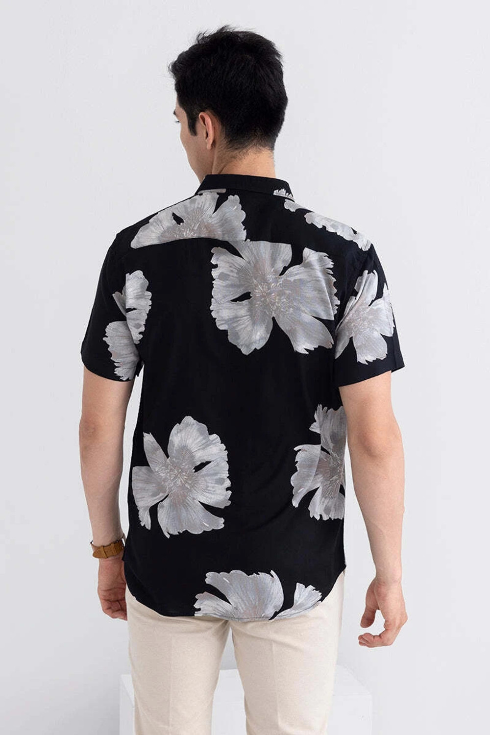 Image of Snitch Men Floral Print Casual Black Shirt