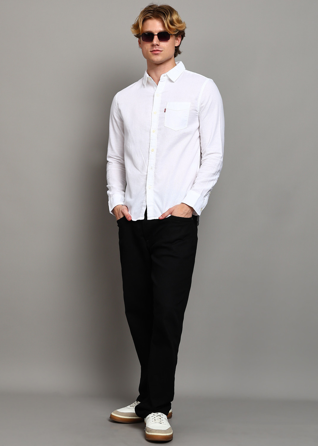 Image of LEVI'S Men Solid Casual White Shirt