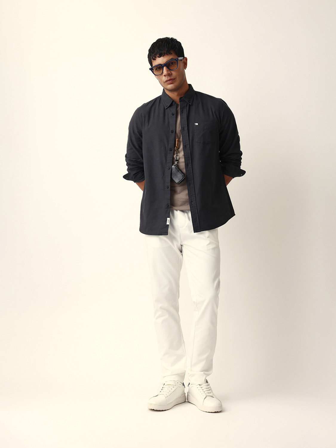 Image of THE BEAR HOUSE Men Solid Casual Black Shirt