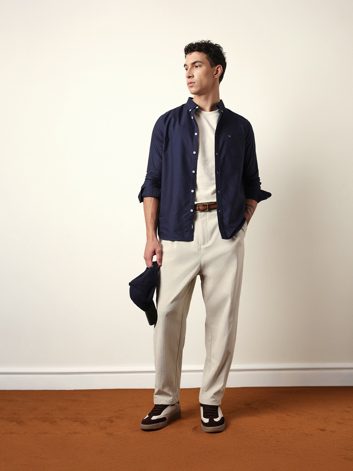 Image of THE BEAR HOUSE Men Solid Casual Blue Shirt