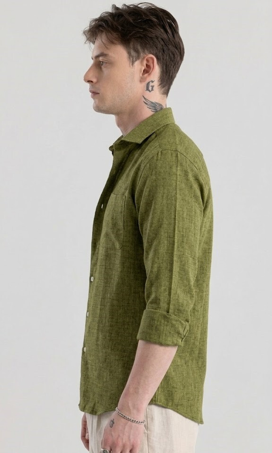 Image of HELIXATTIRE Men Regular Fit Solid Spread Collar Casual Shirt
