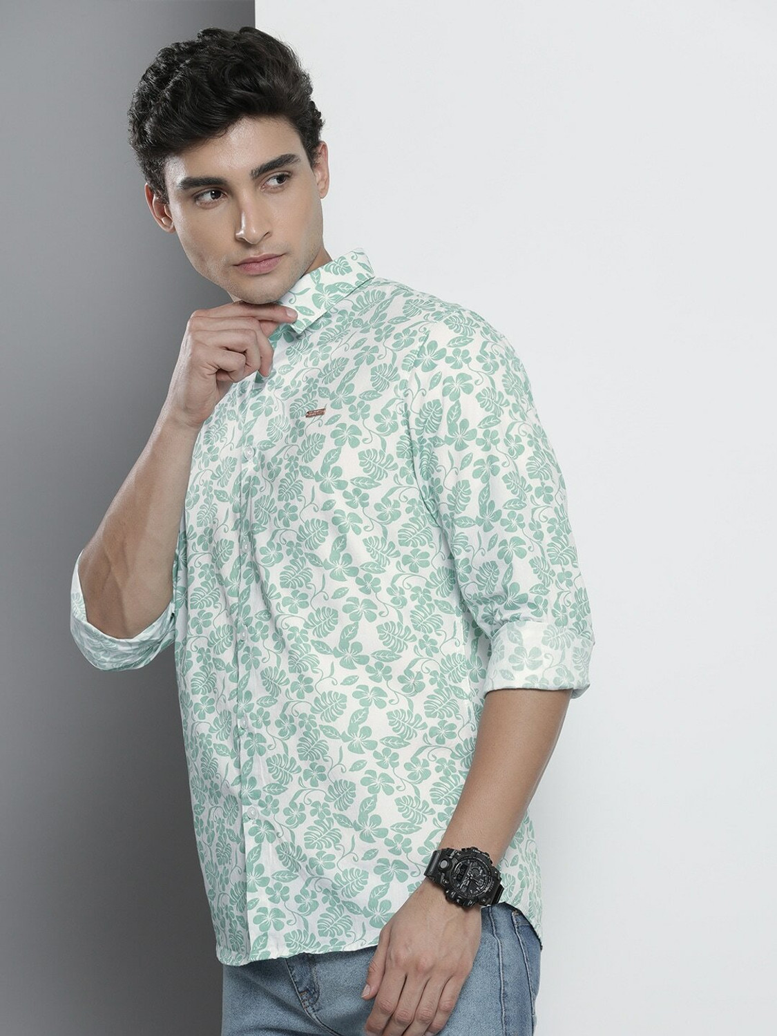 Image of The Indian Garage Co. Men Printed Casual White Shirt