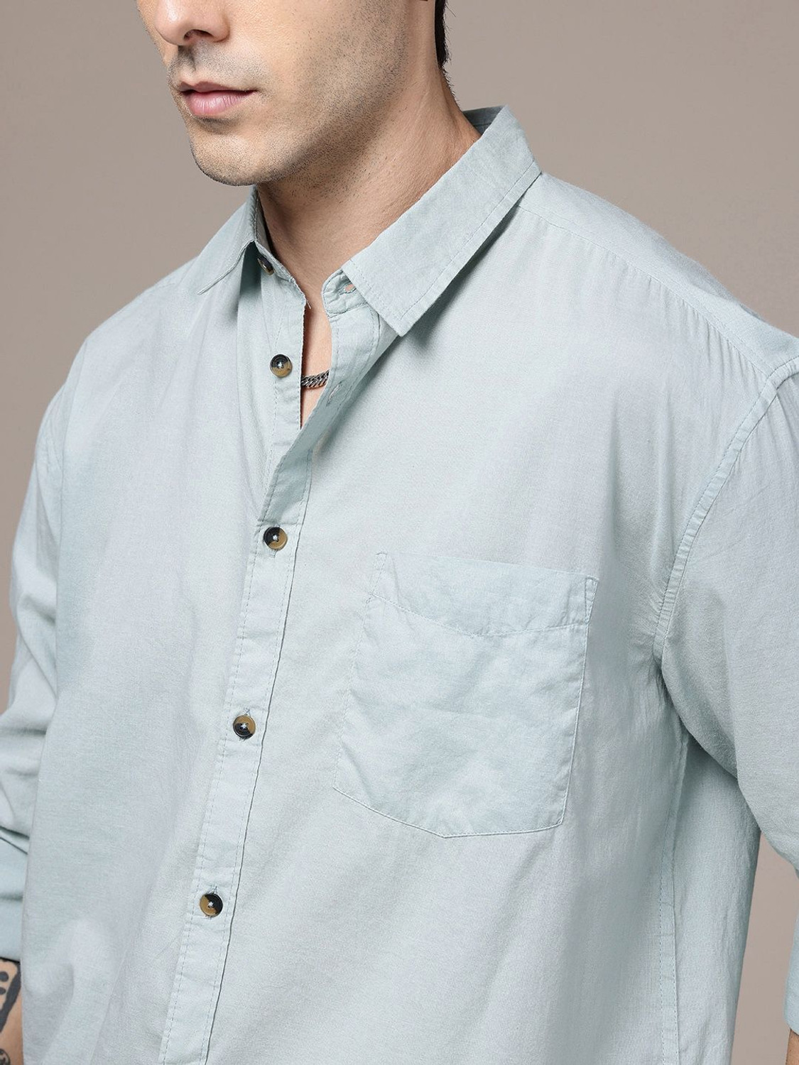 Image of Roadster Men Solid Casual Green Shirt