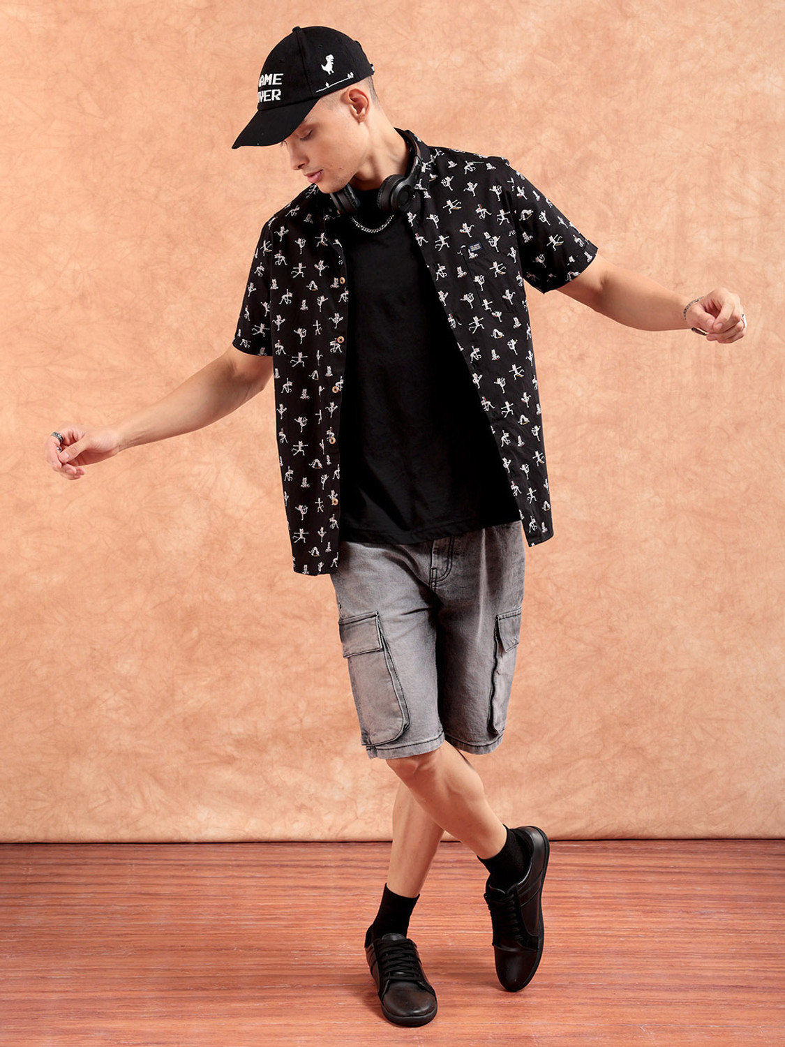 Image of The Indian Garage Co. Men Animal Print Casual Black Shirt
