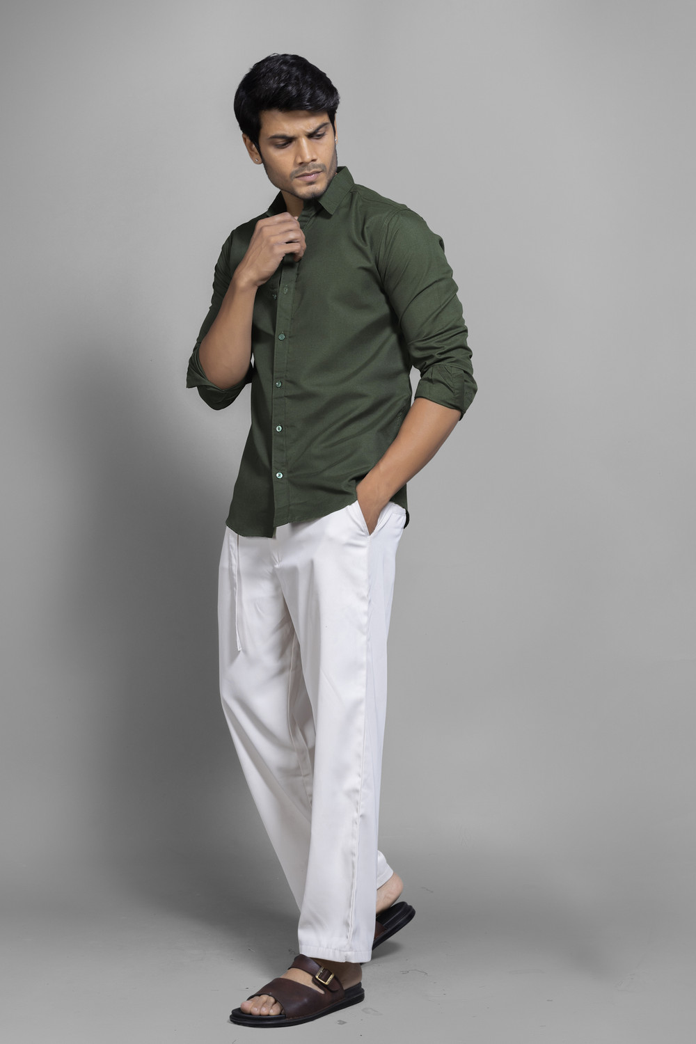 Image of METRONAUT Men Solid Casual Green Shirt