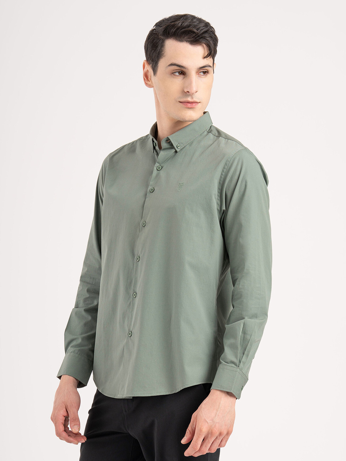 Image of RED TAPE Men Solid Casual Green Shirt