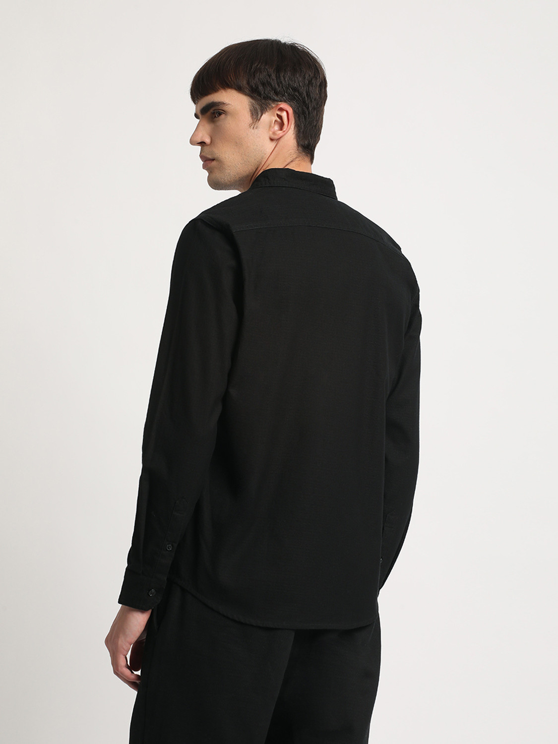 Image of THE BEAR HOUSE Men Solid Casual Black Shirt