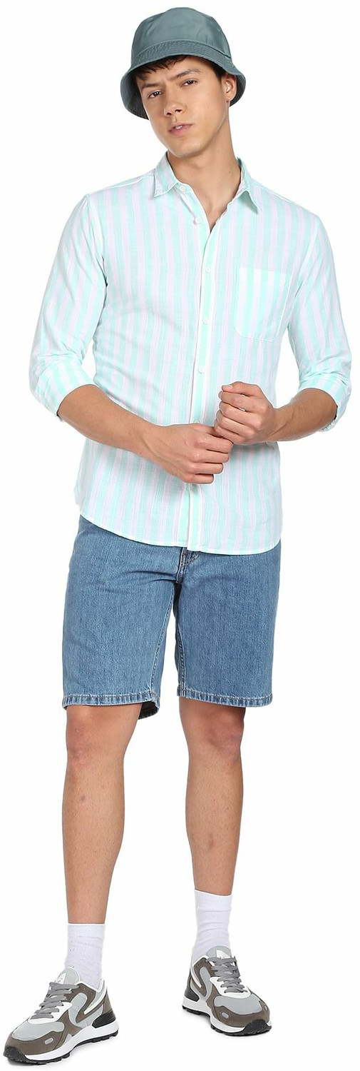 Image of FLYING MACHINE Men Striped Casual Green Shirt