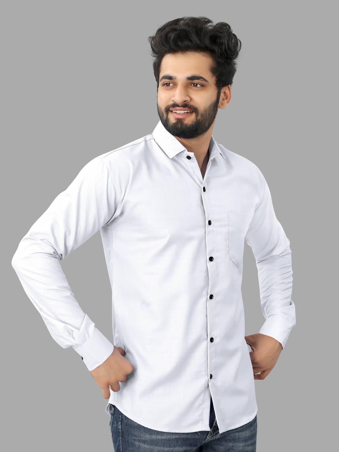 AITAVIKOVERSEAS Men Solid Casual White Shirt
