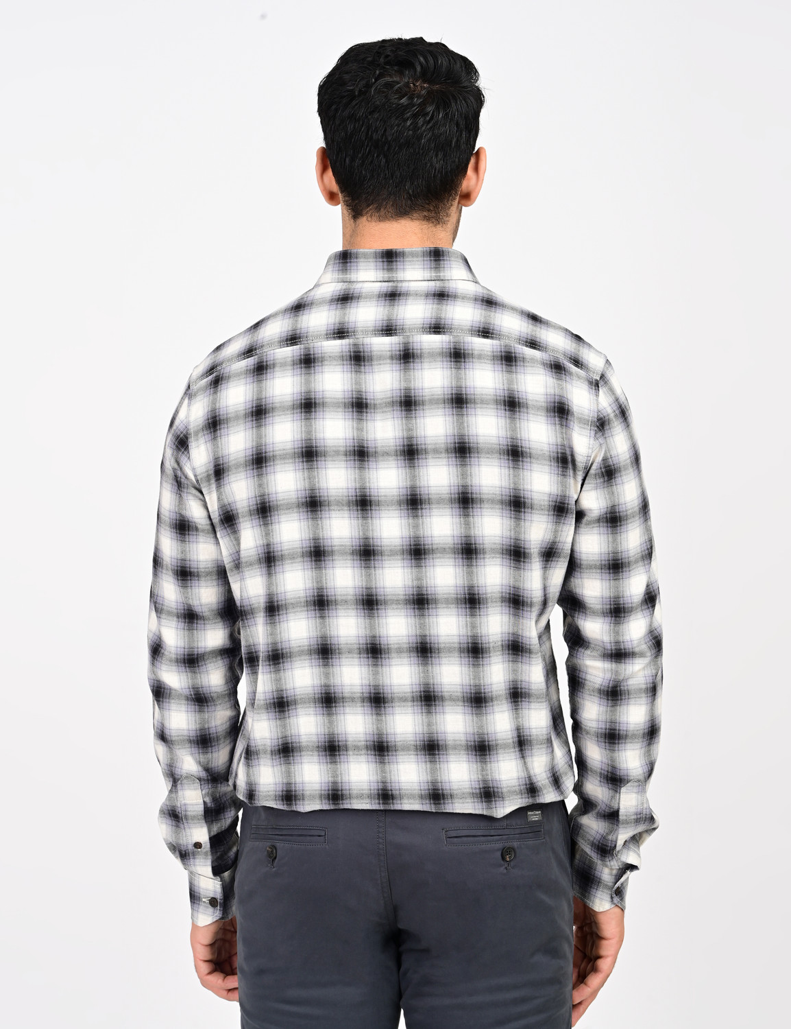 Image of INDIAN TERRAIN Men Slim Fit Checkered Casual Shirt