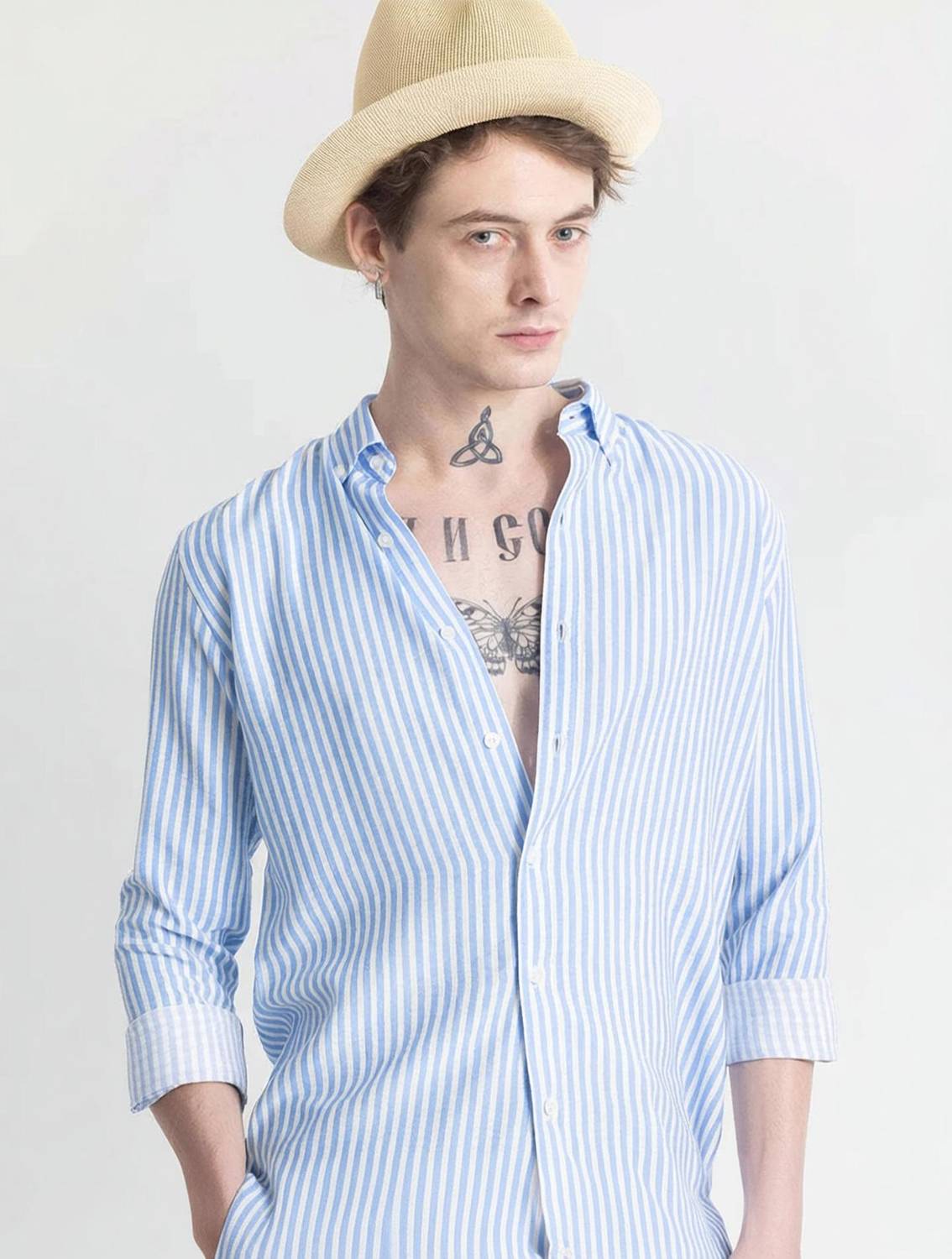 U TURN Men Checkered Casual Blue Shirt - Image 1