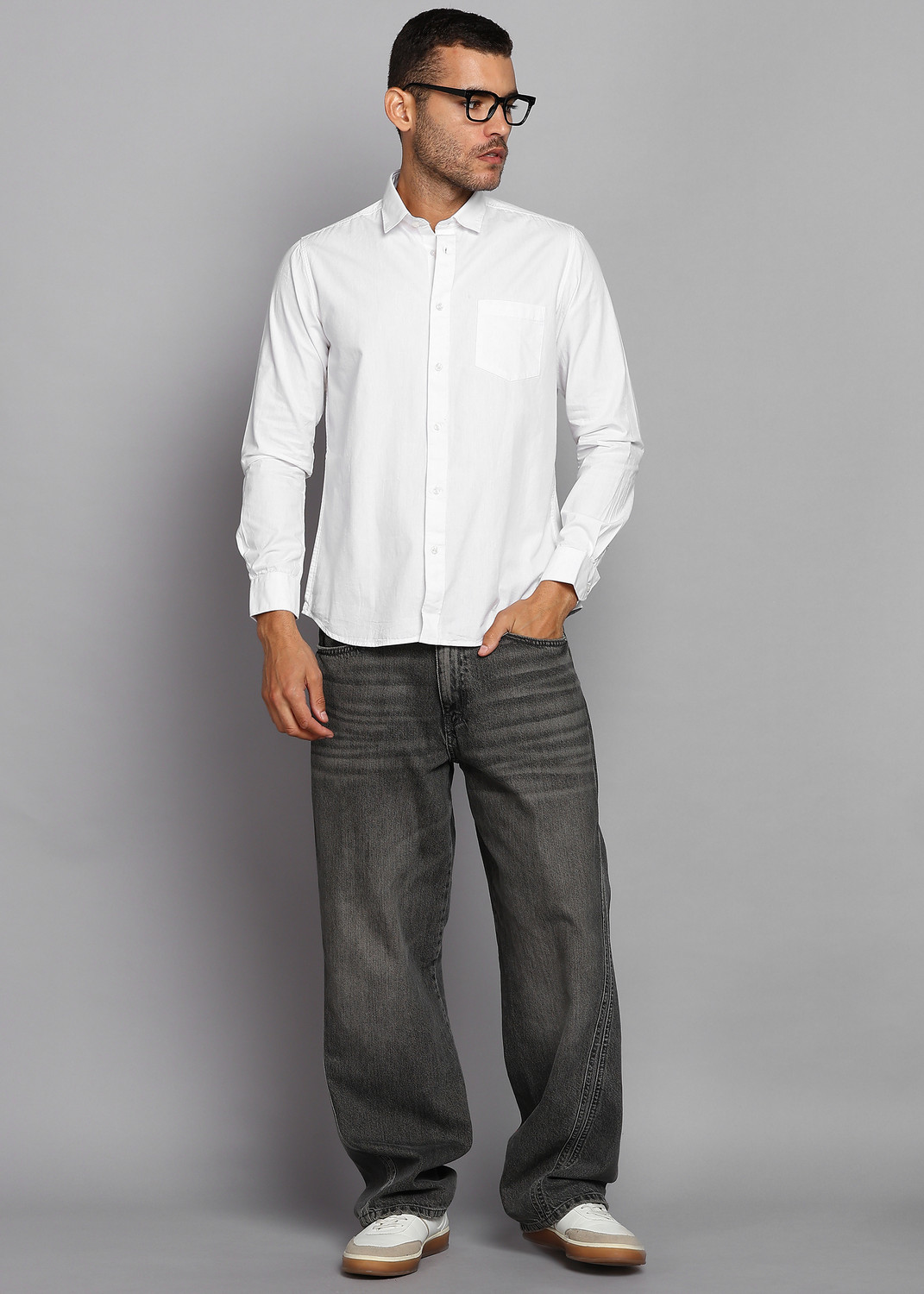 Image of LAWMAN Men Solid Casual White Shirt