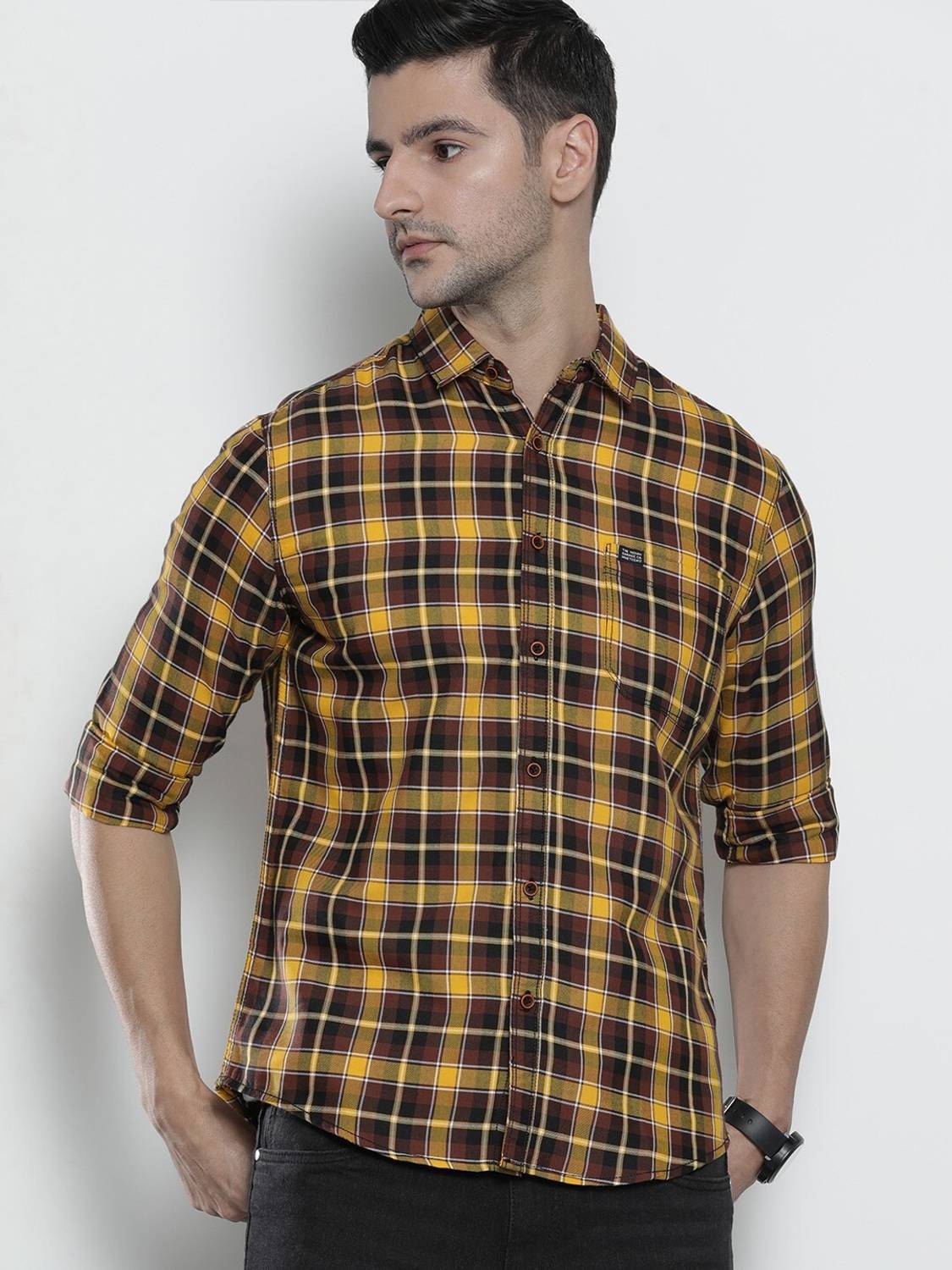 The Indian Garage Co. Men Slim Fit Checkered Spread Collar Casual