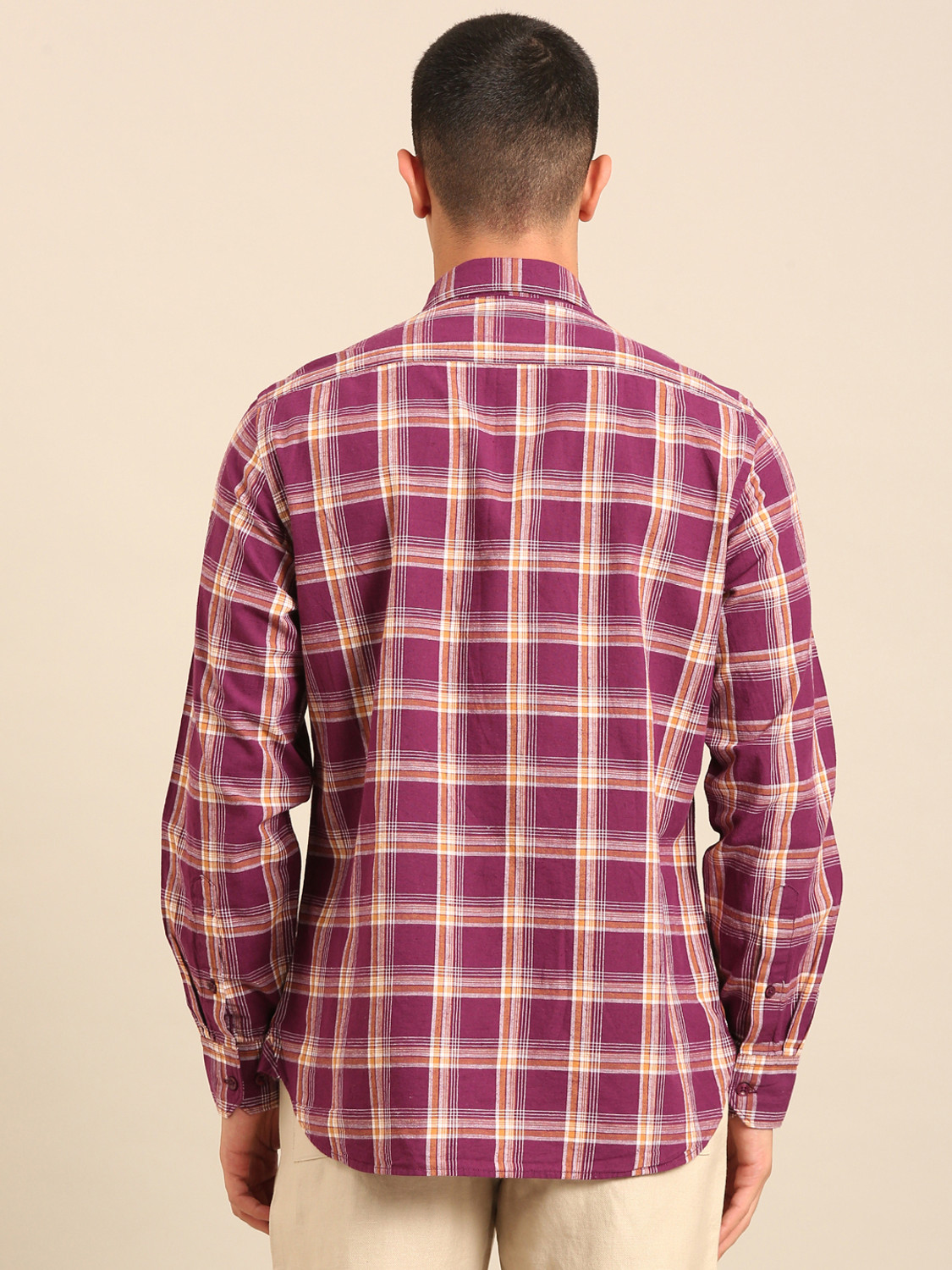 Image of CAVALLO BY LINEN CLUB Men Regular Fit Checkered Spread Collar Casual Shirt