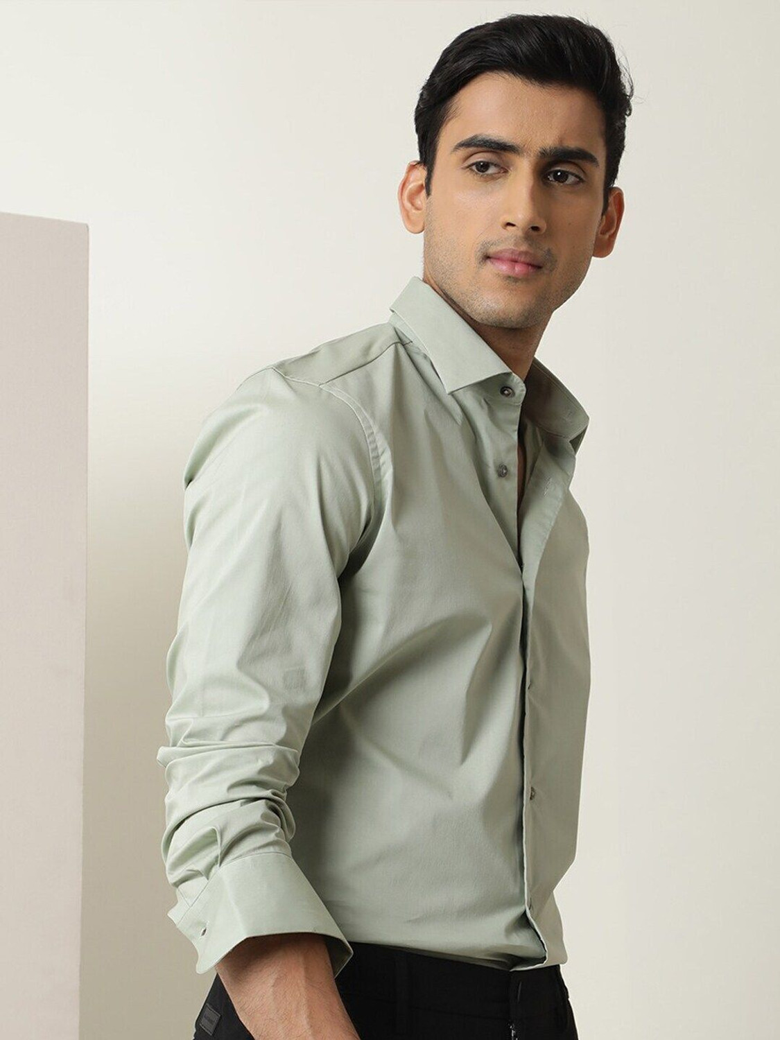 Image of RARE RABBIT Men Solid Casual Green Shirt