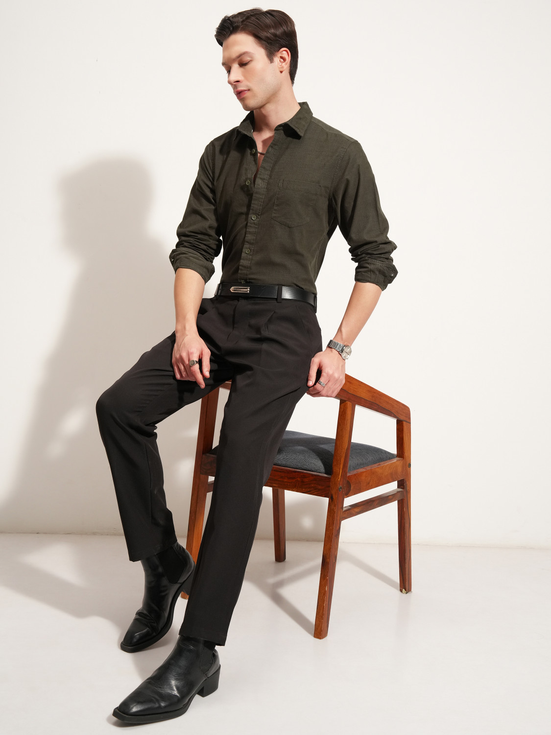 Image of HIGHLANDER Men Solid Casual Green Shirt