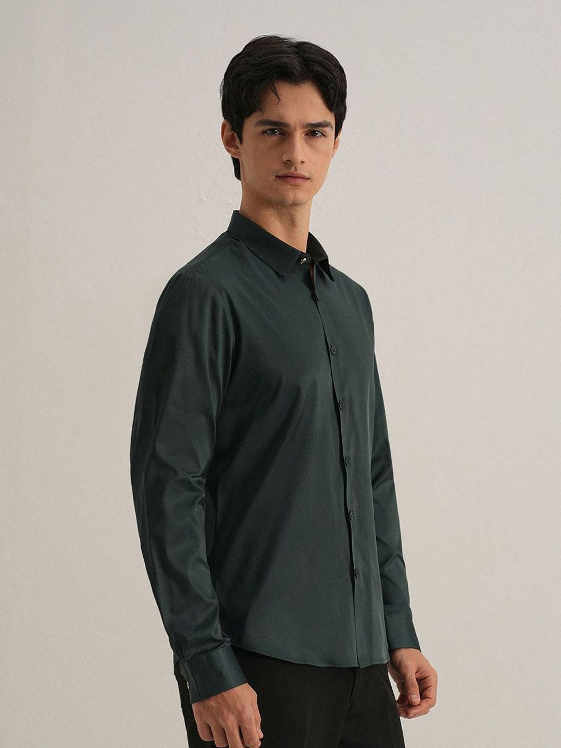 Image of Banana Club Men Solid Casual Green Shirt