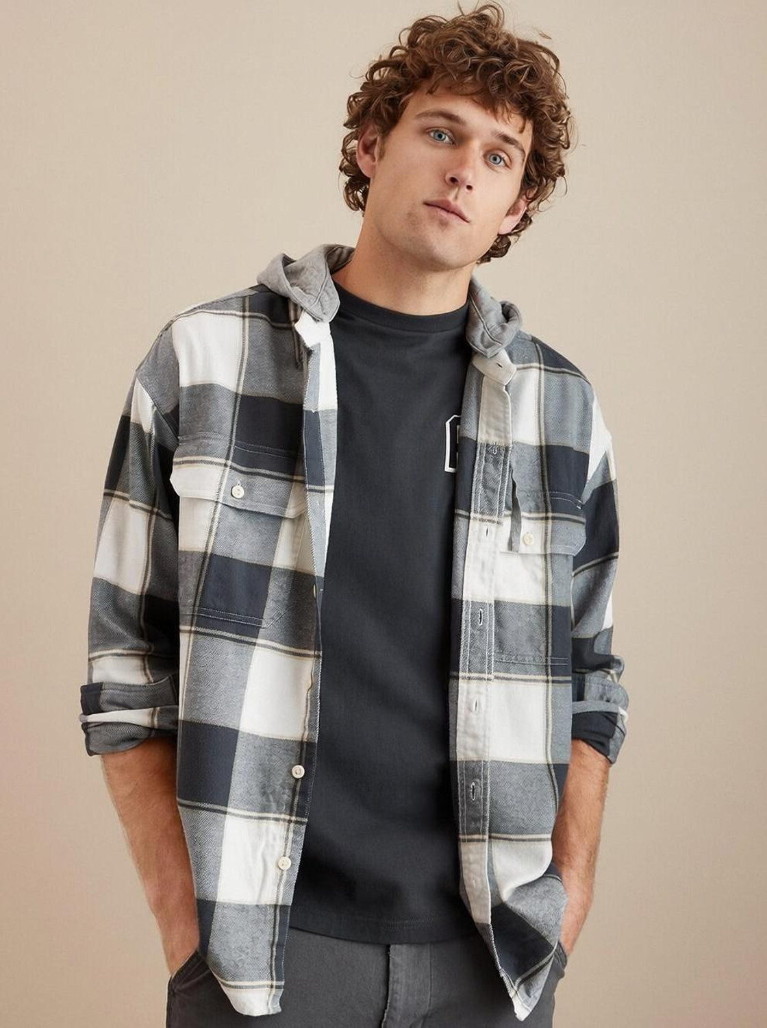 Image of American Eagle Men Checkered Casual White, Black, Grey Shirt