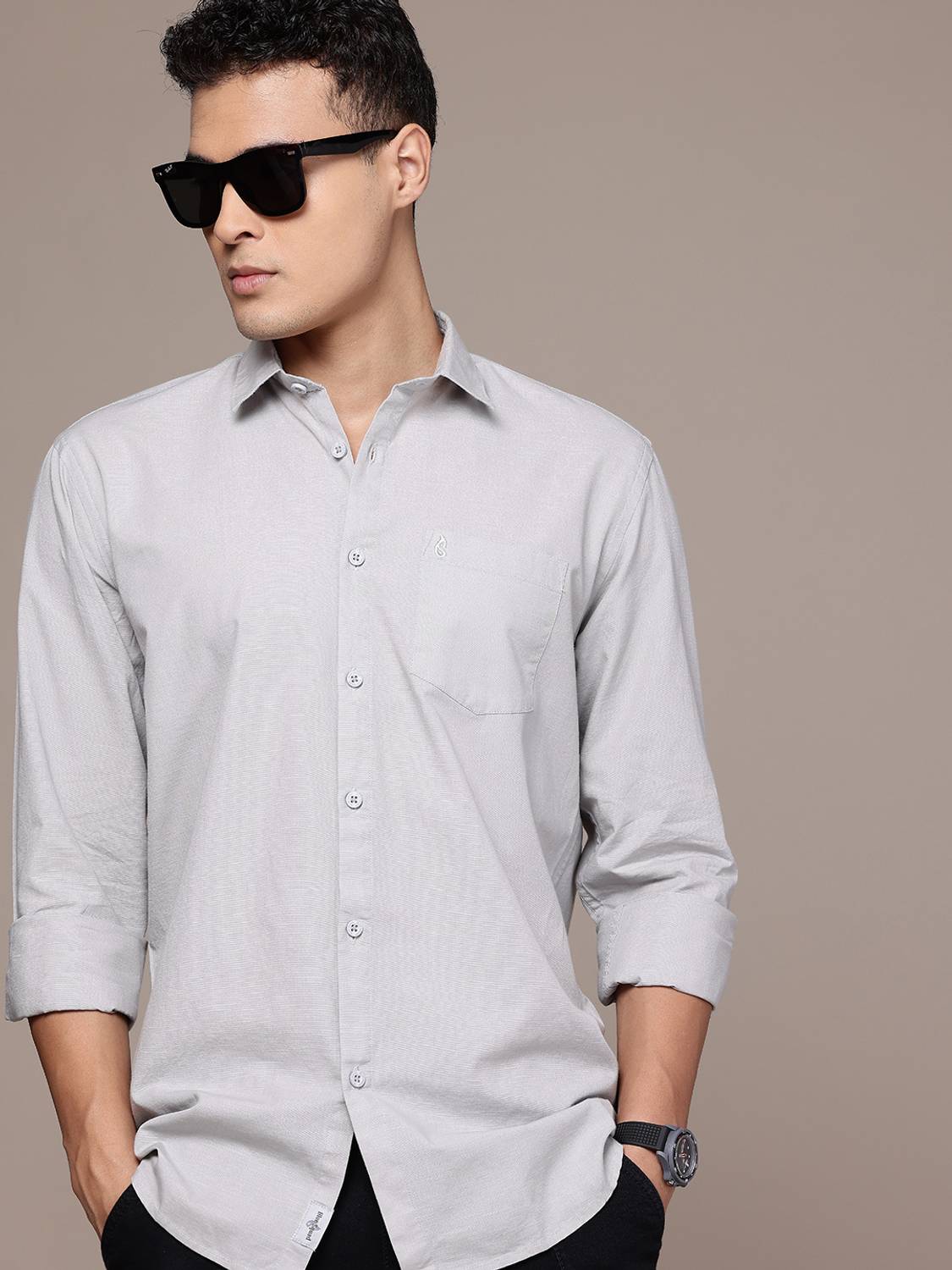 BLUE SQUAD Men Slim Fit Solid Spread Collar Casual Shirt