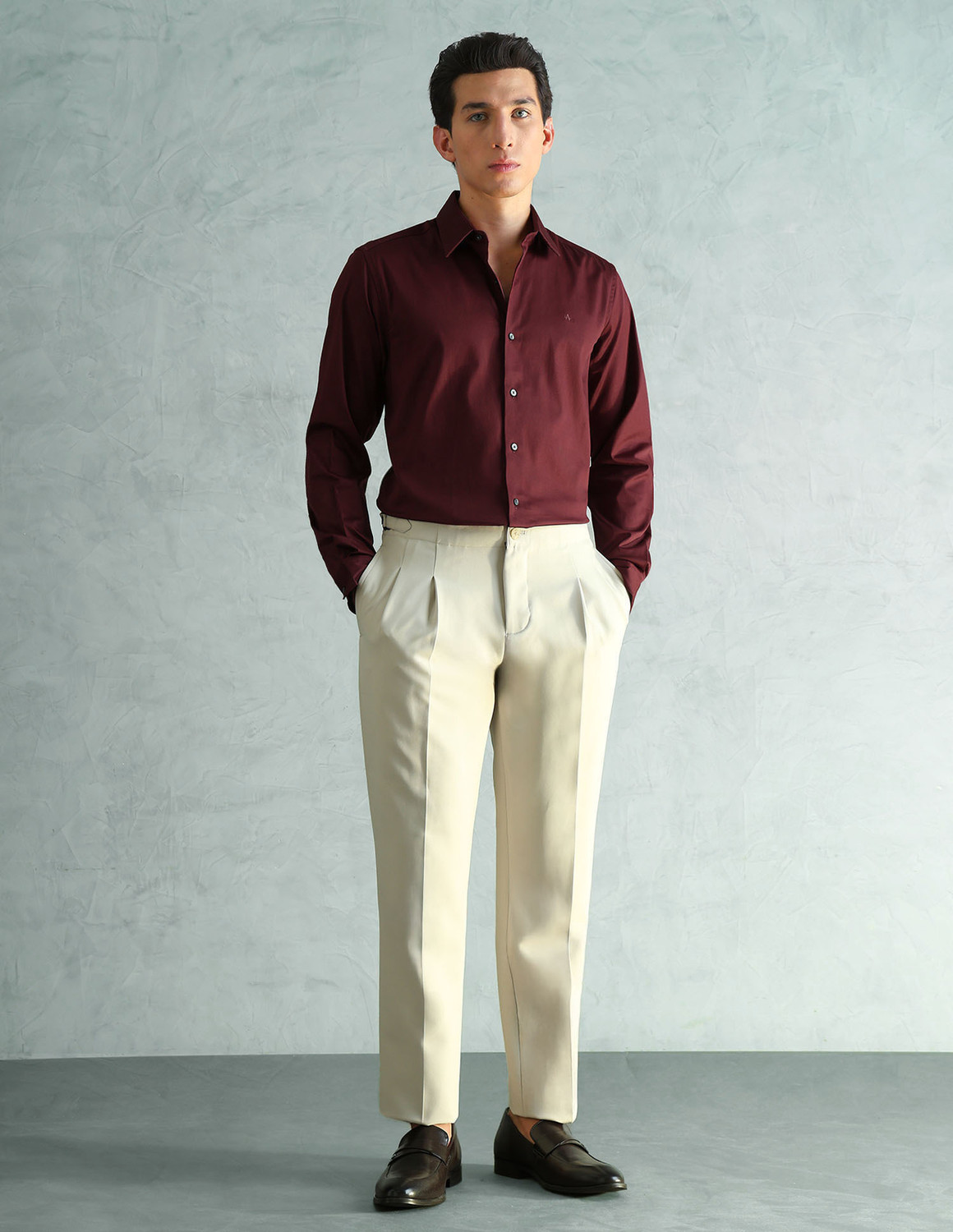 Image of Arrow Newyork Men Solid Formal Red Shirt