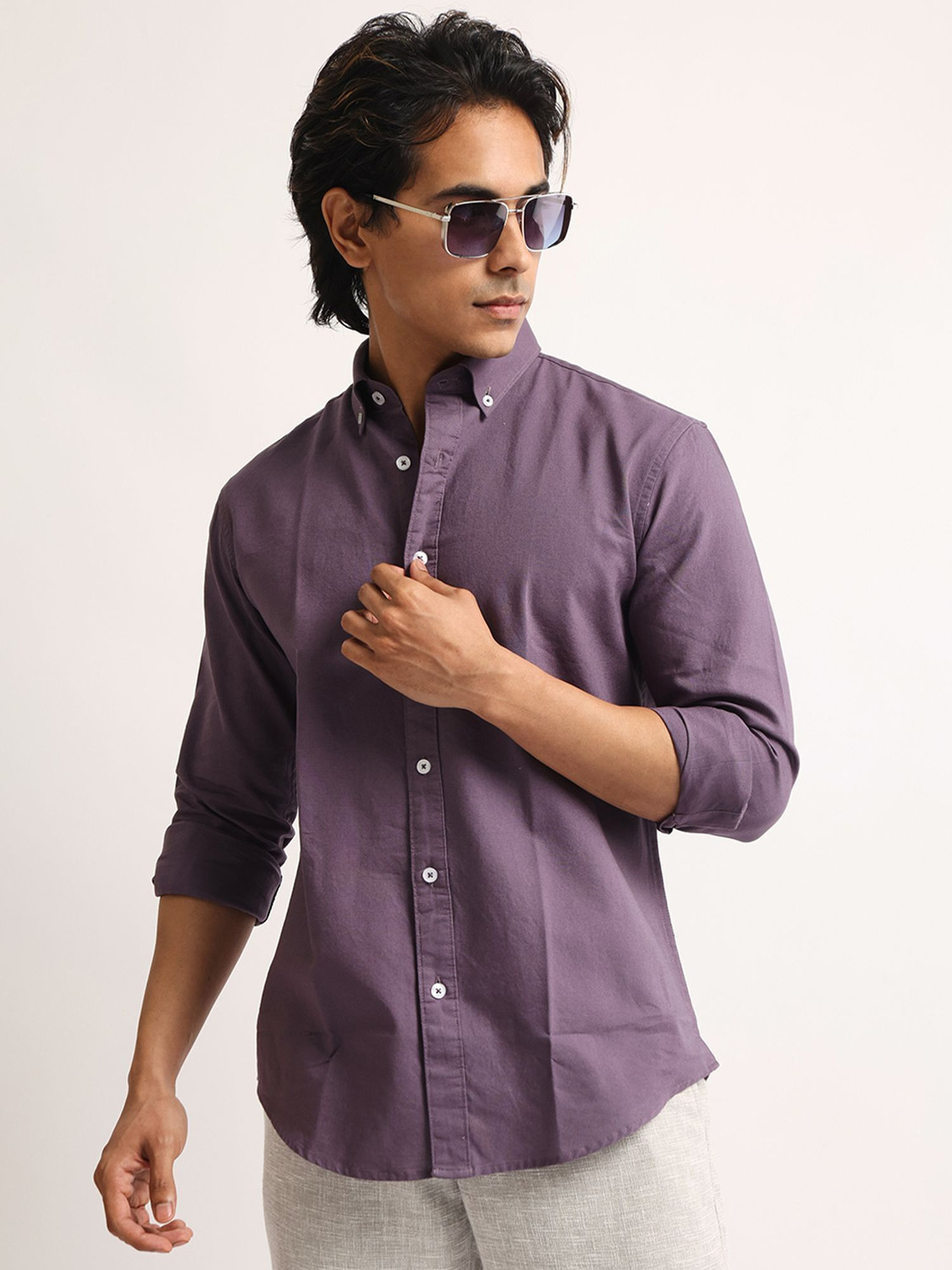 Image of MANIAC Men Relaxed Fit Solid Spread Collar Casual Shirt