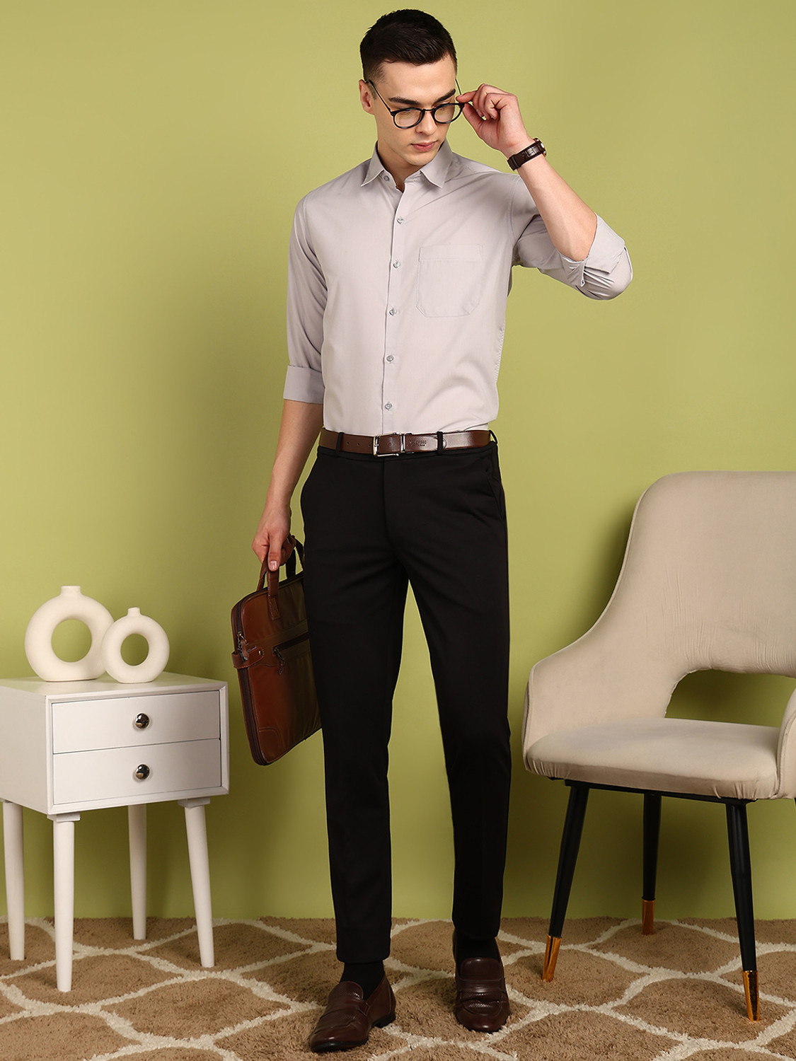 Image of FUBAR Men Slim Fit Solid Spread Collar Formal Shirt
