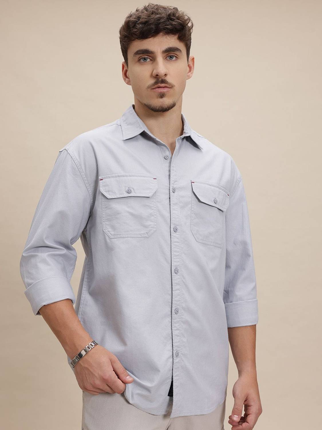 Roadster Men Relaxed Fit Fit Solid Casual Shirt