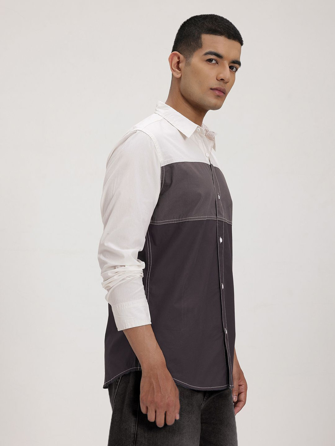Image of Roadster Men Color Block Casual White Shirt