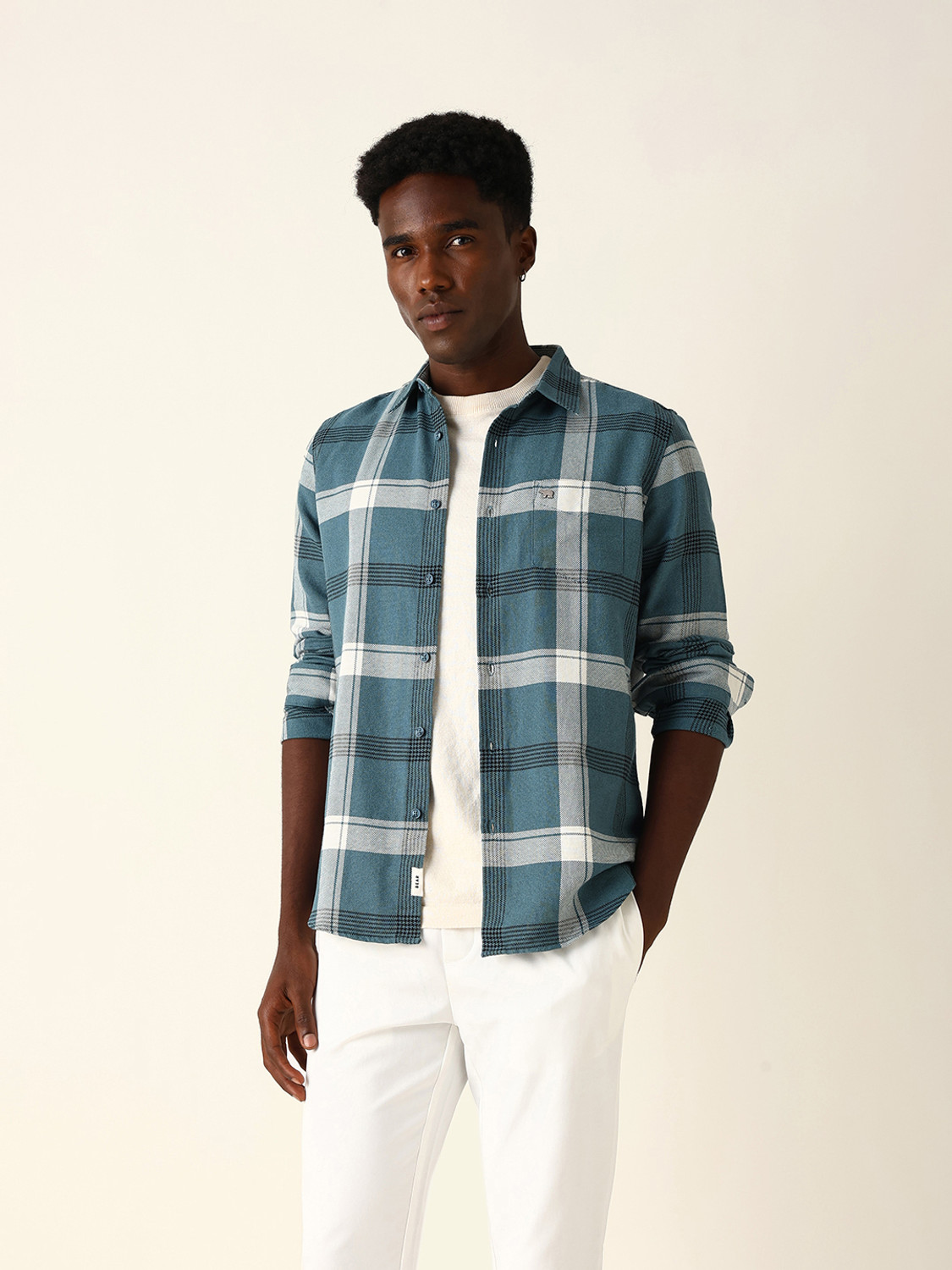 Image of THE BEAR HOUSE Men Slim Fit Checkered Spread Collar Casual Shirt