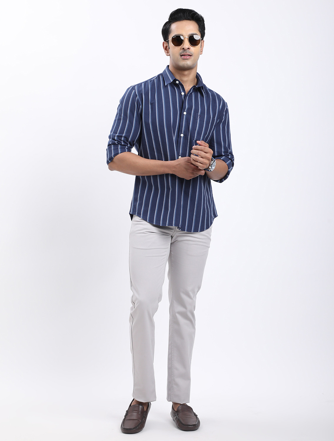 Image of INDIAN TERRAIN Men Striped Casual Dark Blue Shirt