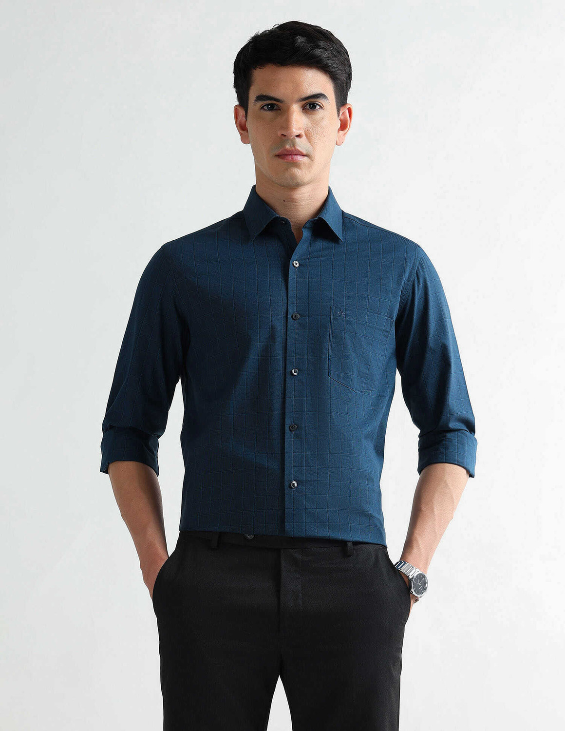 Image of ARROW Men Slim Fit Checkered Cut Away Collar Formal Shirt