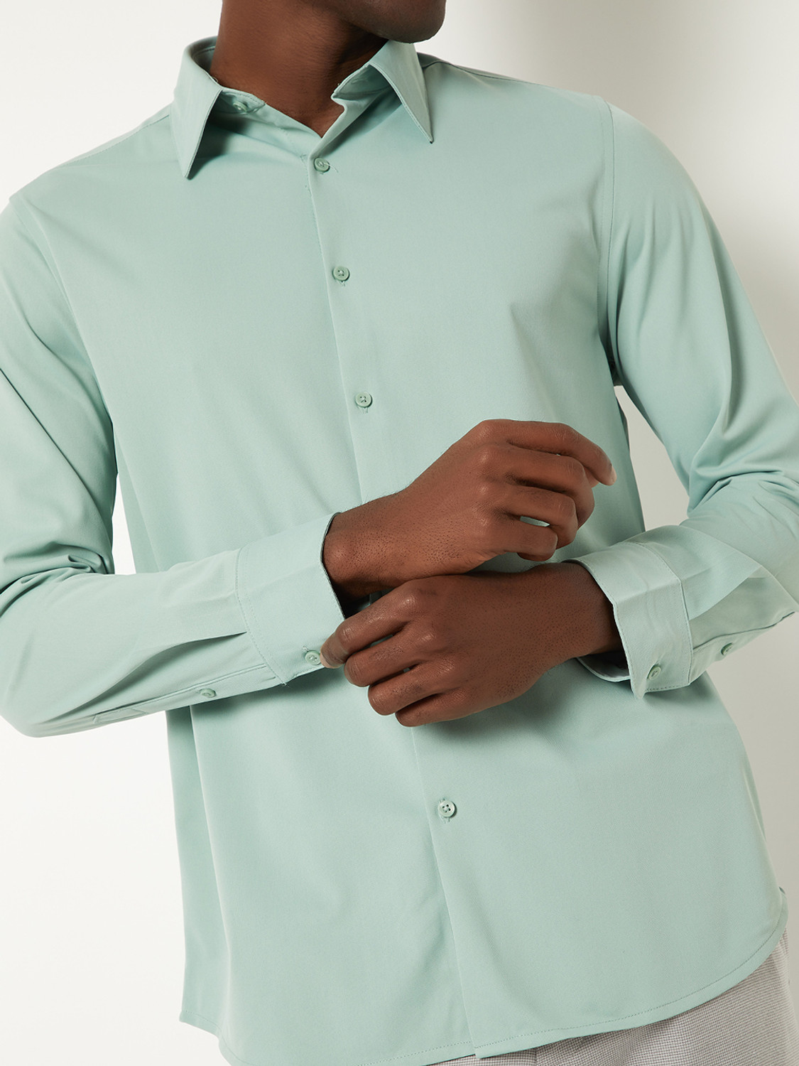 Image of MAX Men Solid Casual Green Shirt