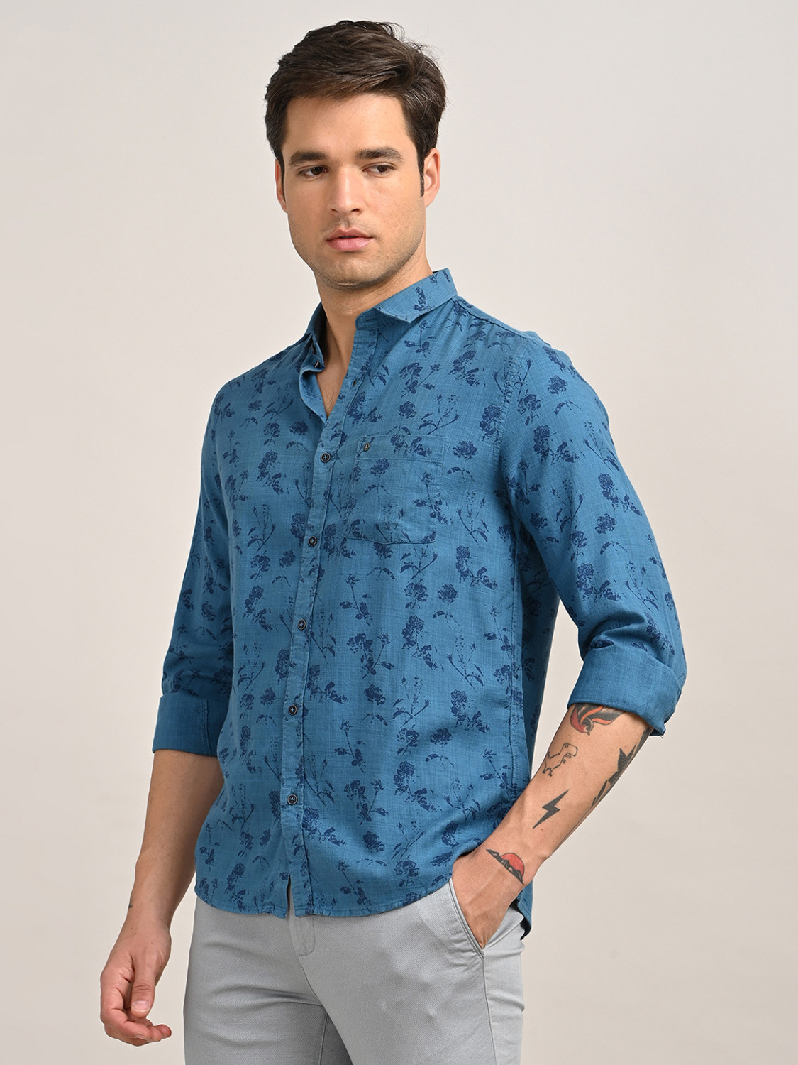 Image of TURTLE Men Floral Print Casual Blue Shirt