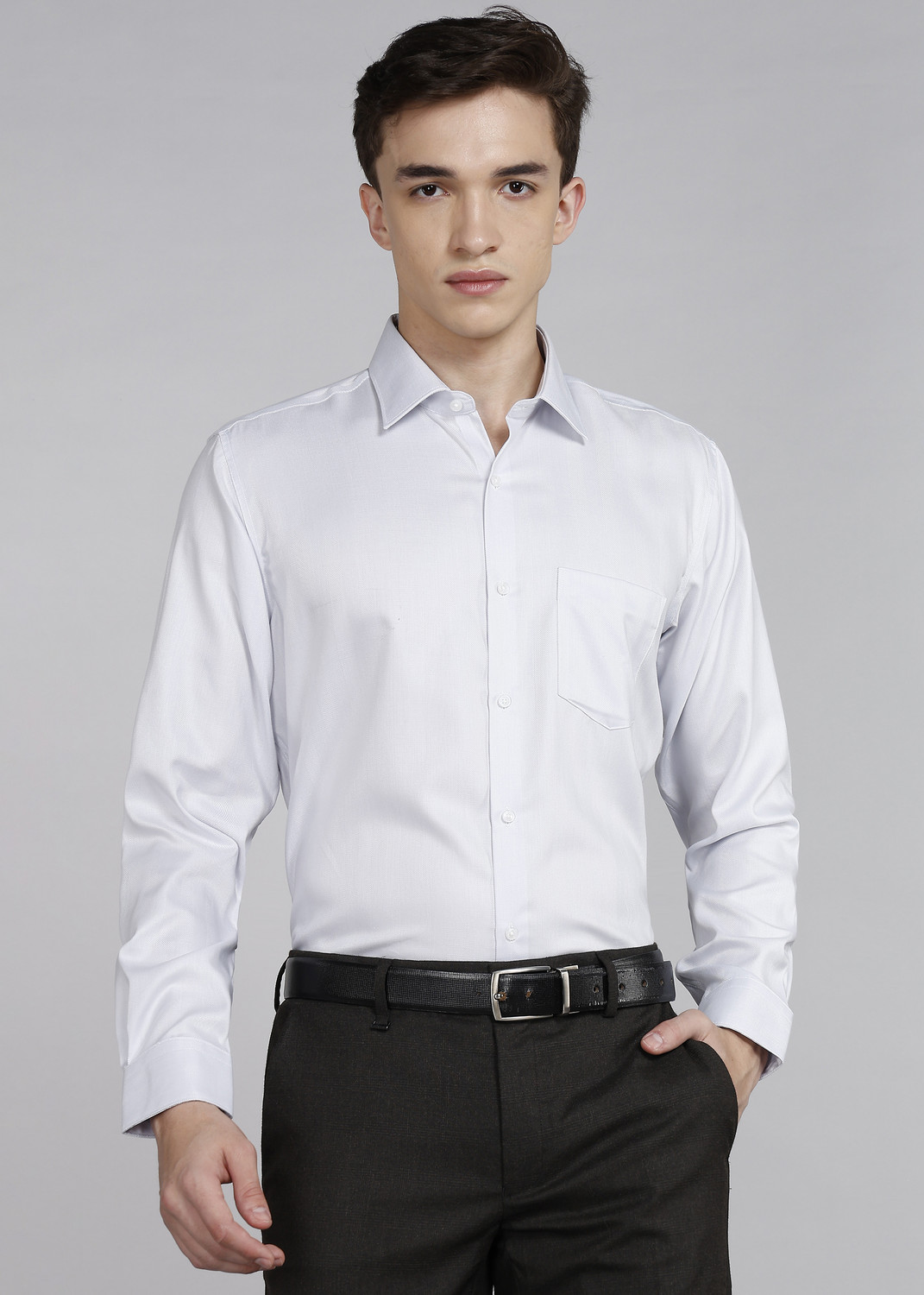 Image of VAN HEUSEN Men Striped Formal White Shirt