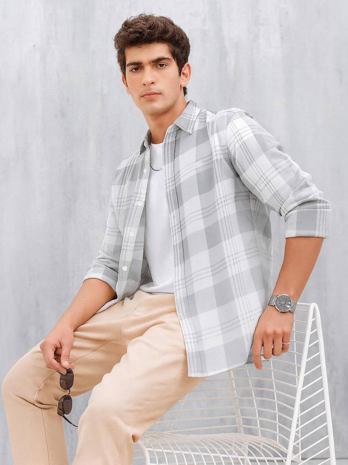 S-LINE Men Checkered Casual Grey Shirt