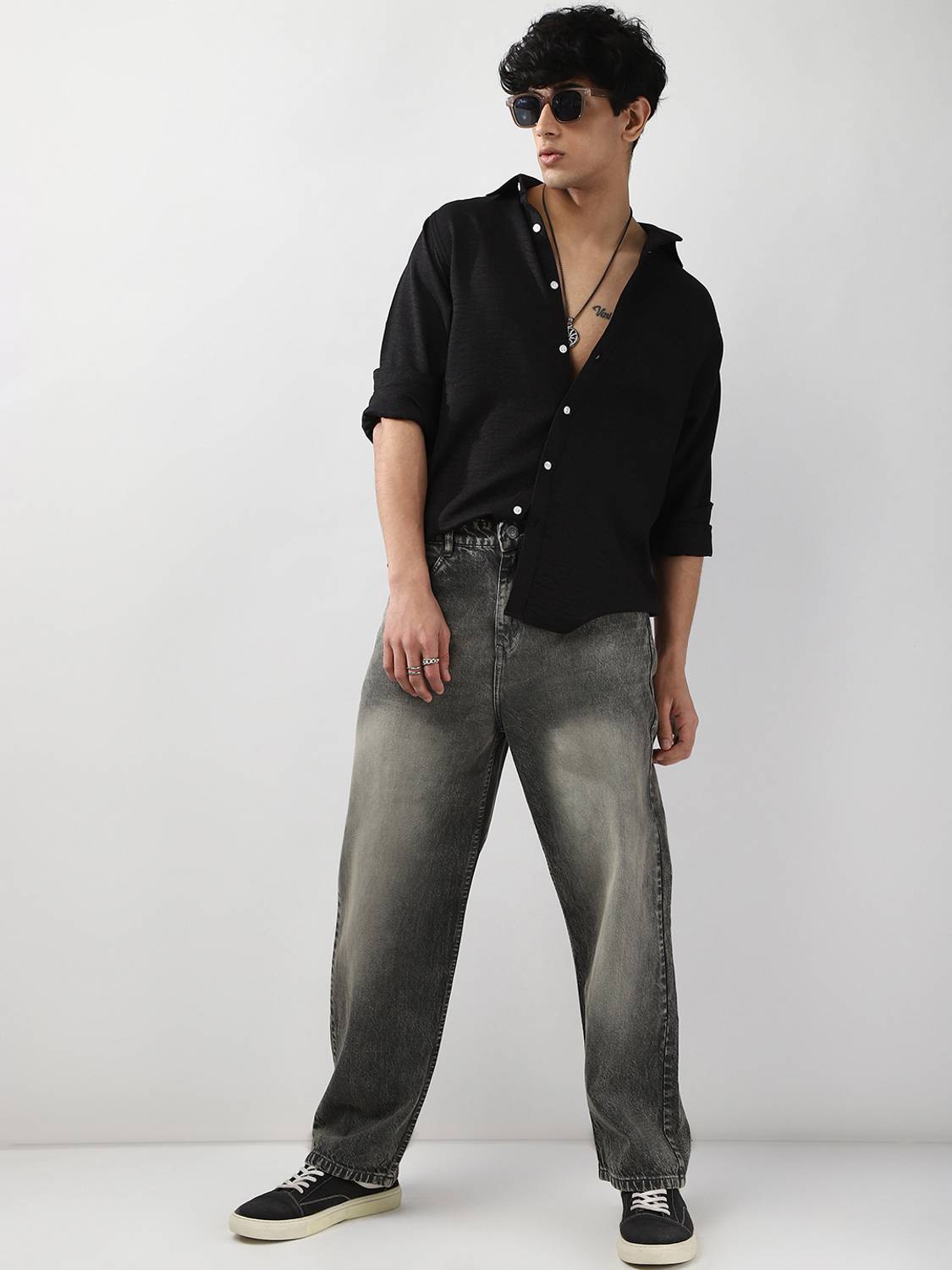 Urbano Men Black Casual Shirt - Image 4