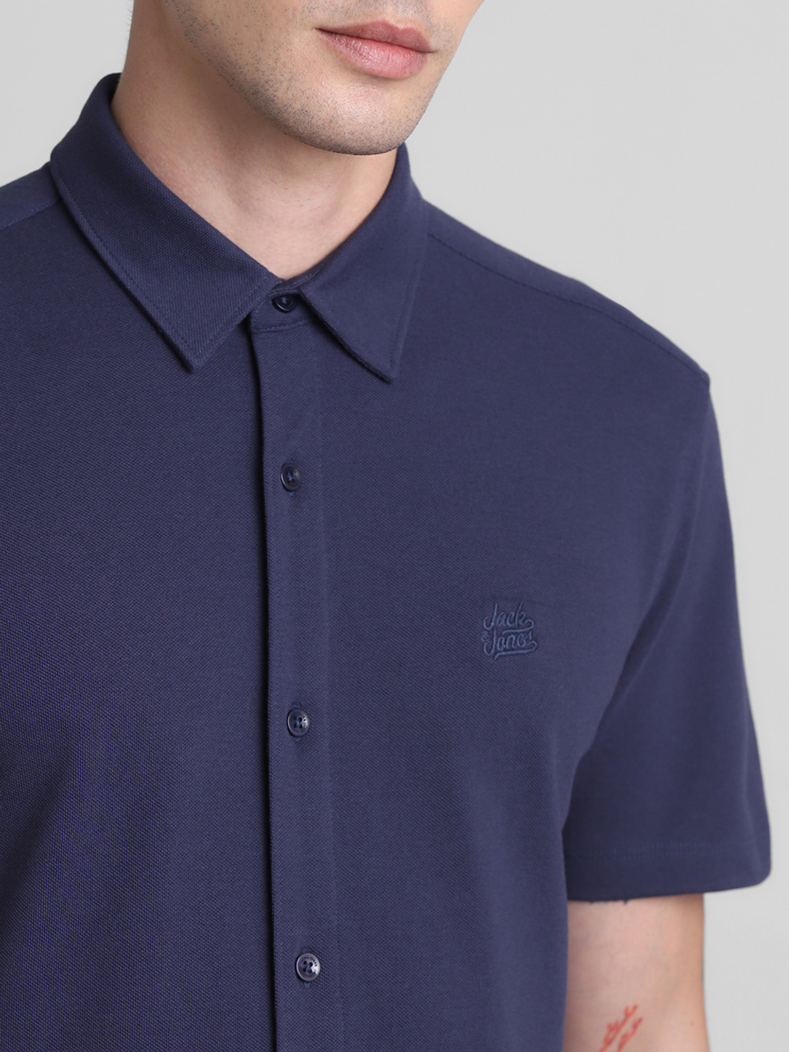 Image of JACK & JONES Men Solid Casual Dark Blue Shirt