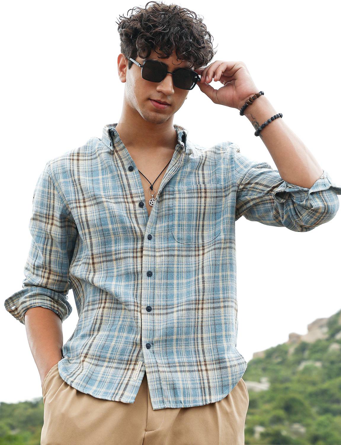 CAHOOT Men Checkered Casual Blue Shirt
