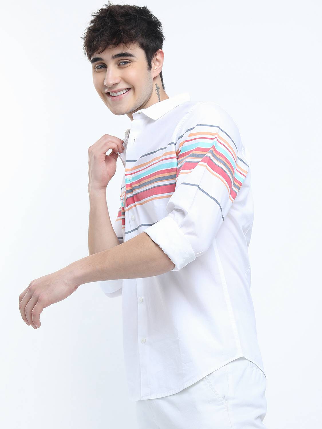 HIGHLANDER Men Solid Casual White Shirt - Image 2