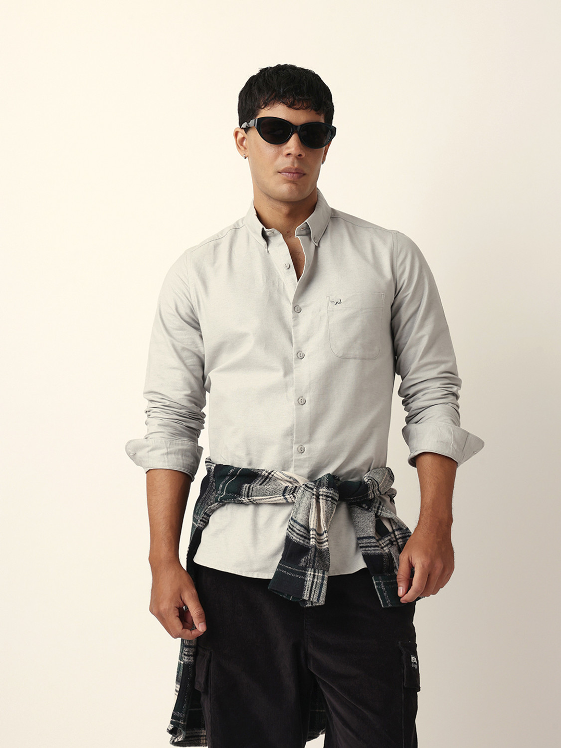 Image of THE BEAR HOUSE Men Solid Casual Grey Shirt