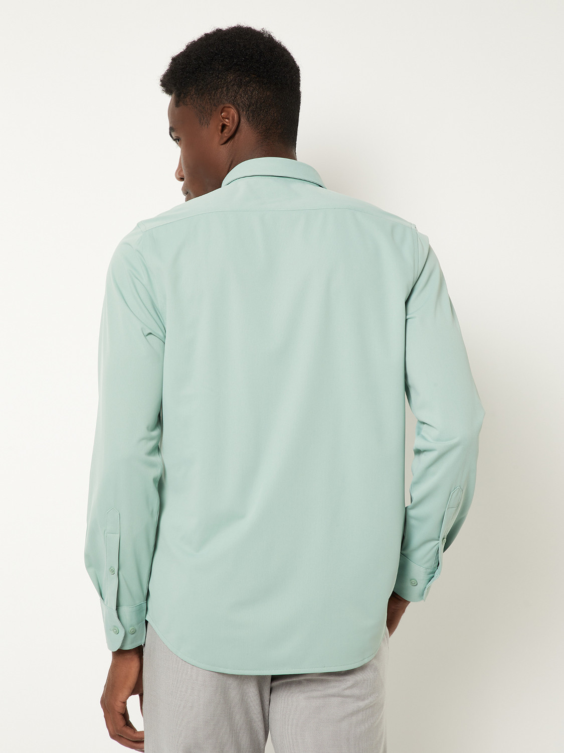 Image of MAX Men Solid Casual Green Shirt