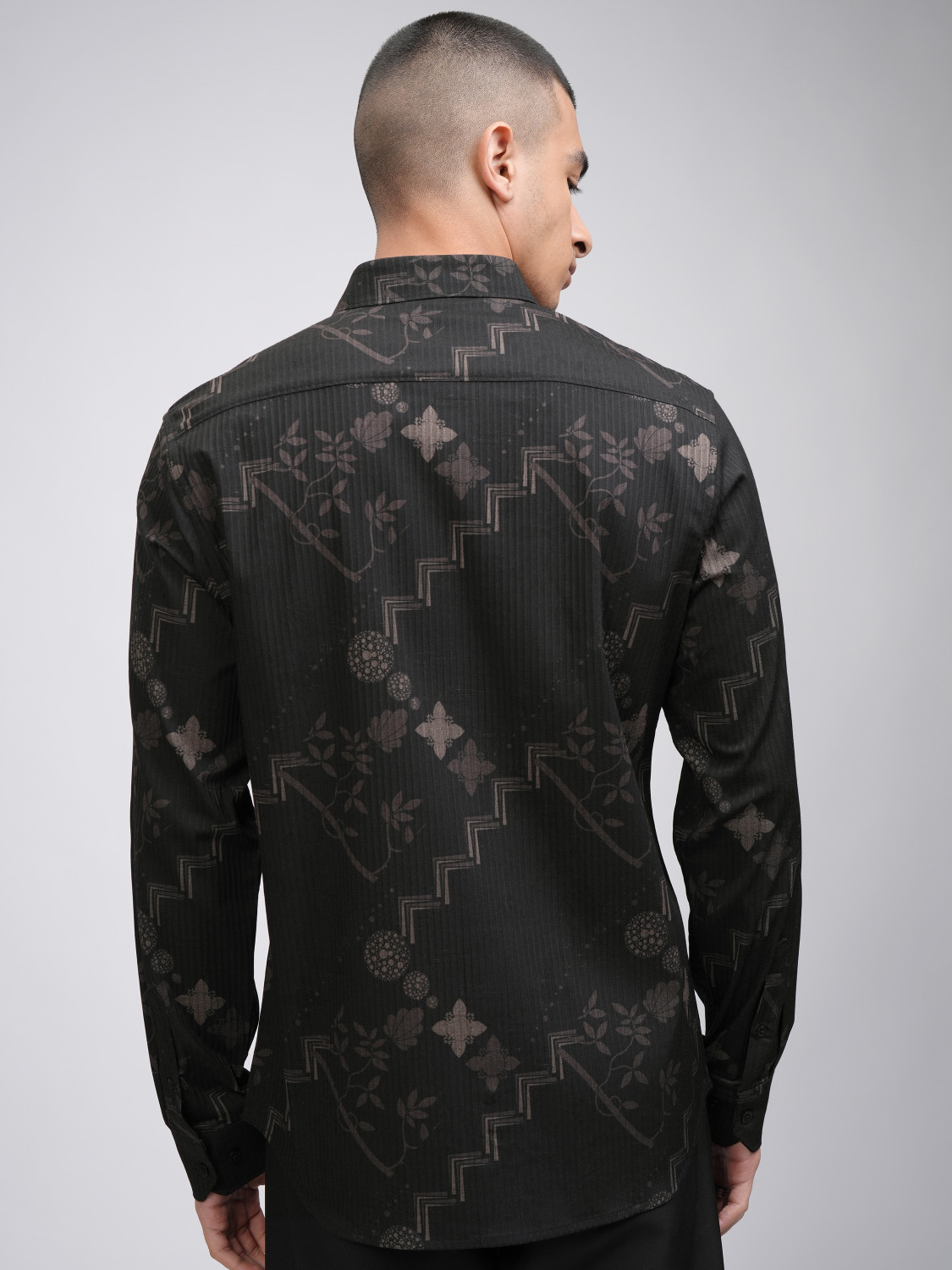 Image of HIGHLANDER Men Printed Casual Multicolor Shirt