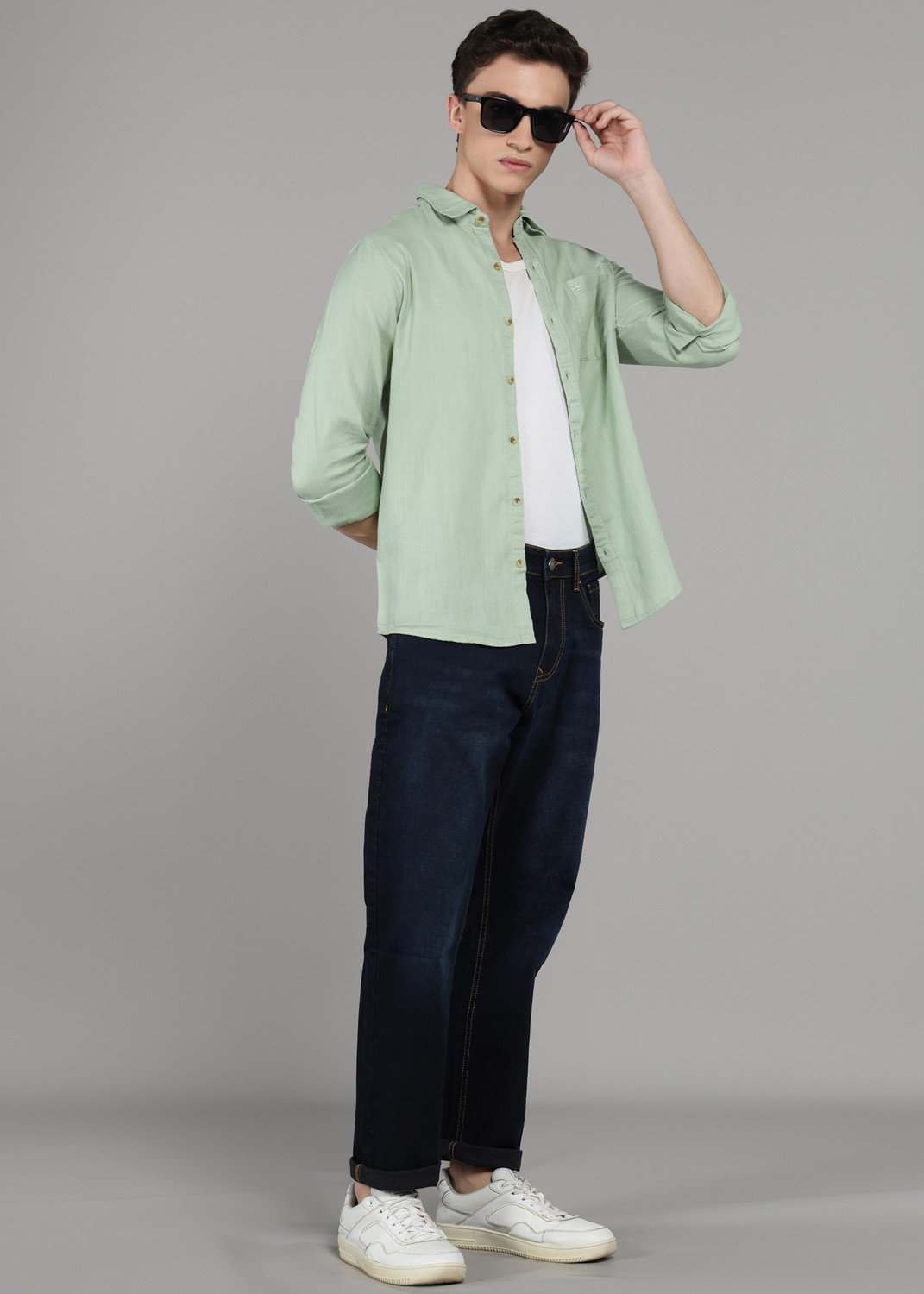 Image of WROGN Men Solid Casual Green Shirt