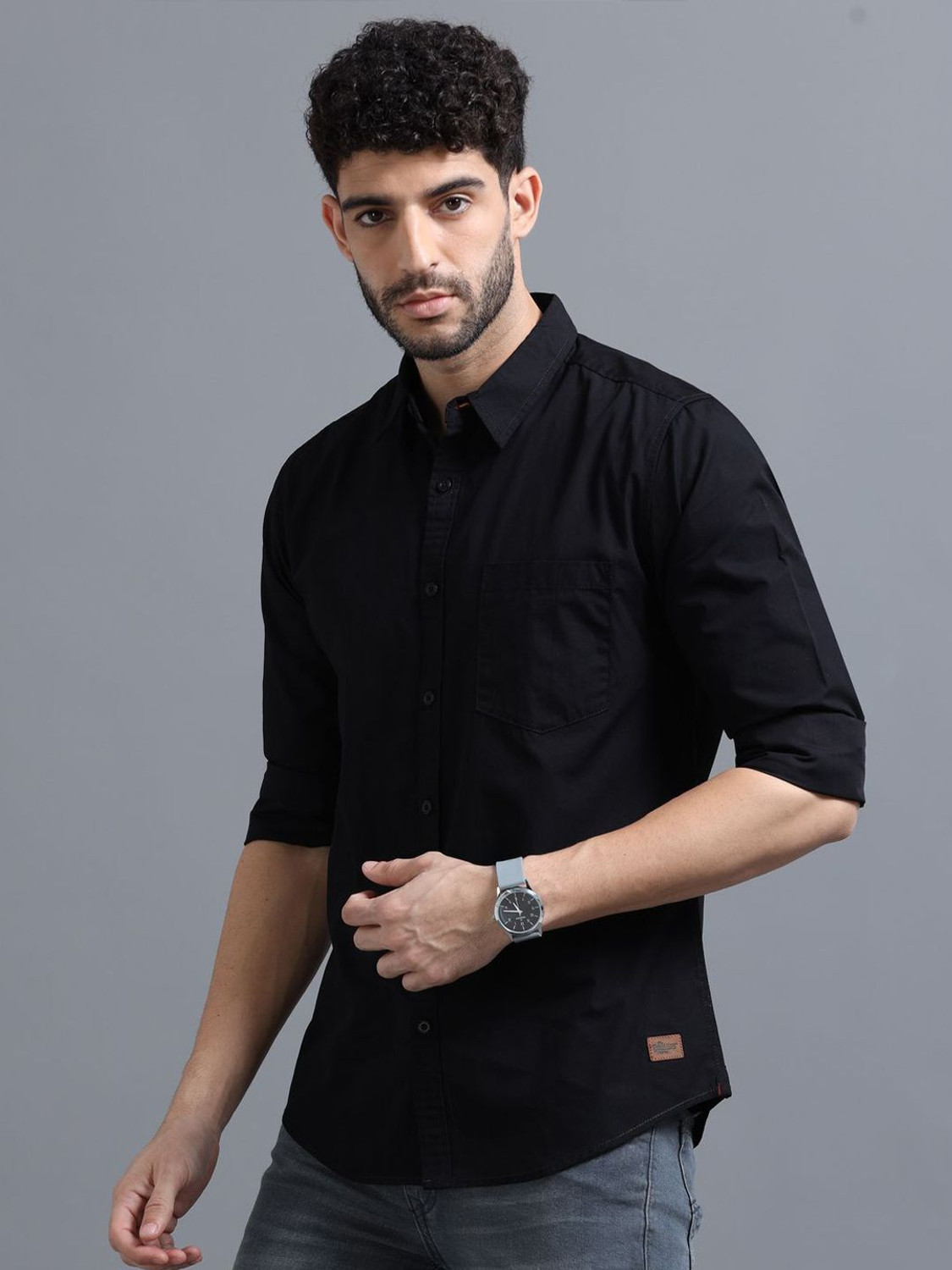 Image of Roadster Men Regular Fit Solid Spread Collar Casual Shirt