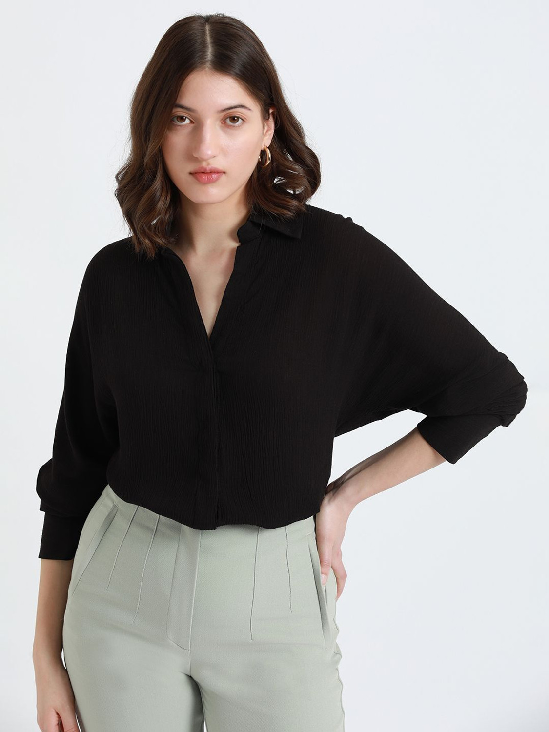 Image of DL Woman Women Solid Casual Black Shirt